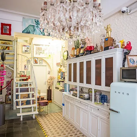 Отель Urban Dreams